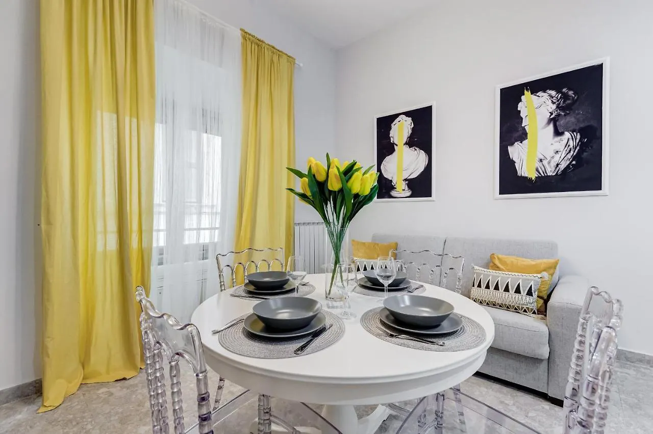Crystal Trevi Fountain - Romedreamhome Roma